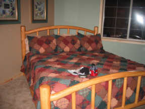 upstairs bedroom at chezbear cabin in big bear lake